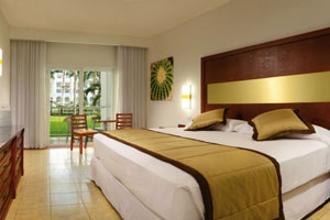 Standard Double rooms at the Hotel Riu Jalisco